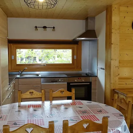 Lumineux 3 Pieces, 6 Pers, - Proche Centre Et Esf, Wifi, Garage, Navette - Fr-1-802-4 Apartment
